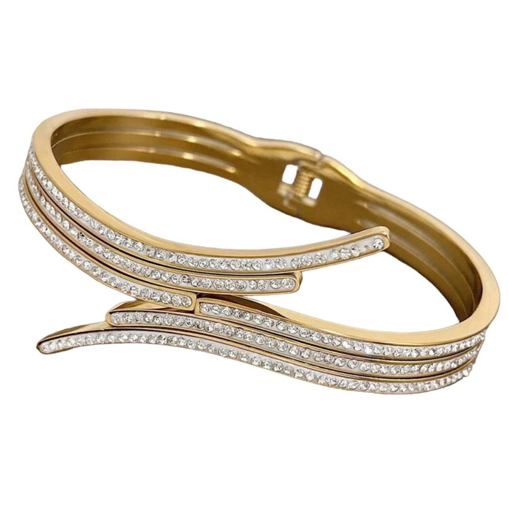 Unique Design Gold Color Stainless Steel Bracelet For Women - Picture 1 of 7